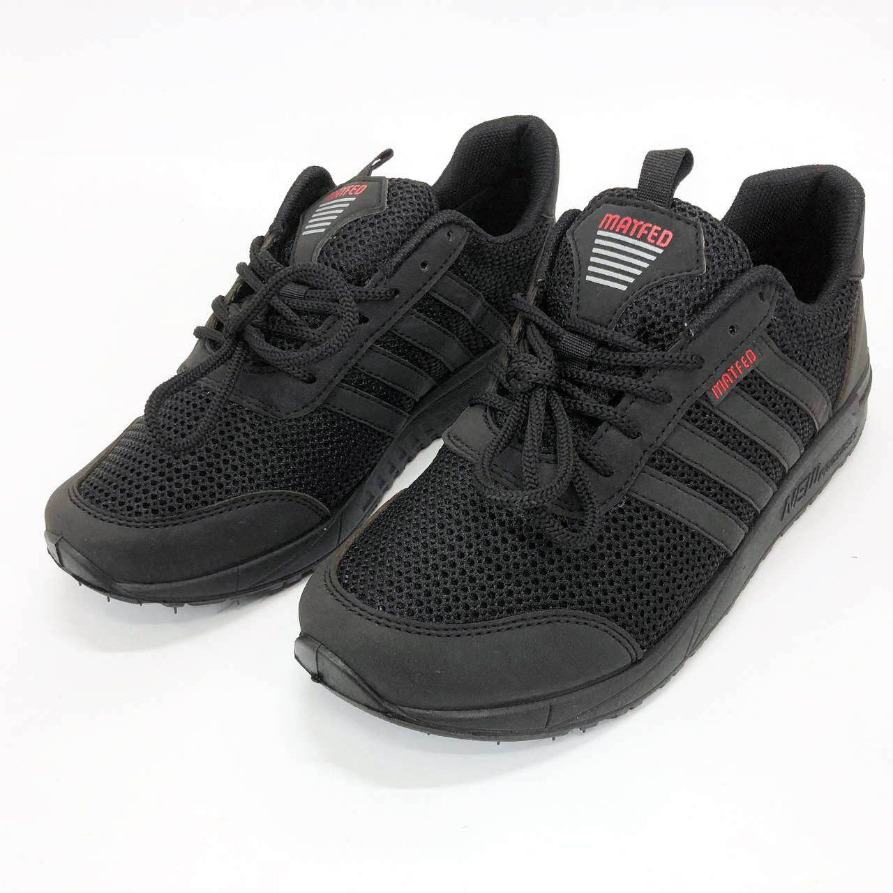 Кроссовки летние. Размер 41. Цвет: черный